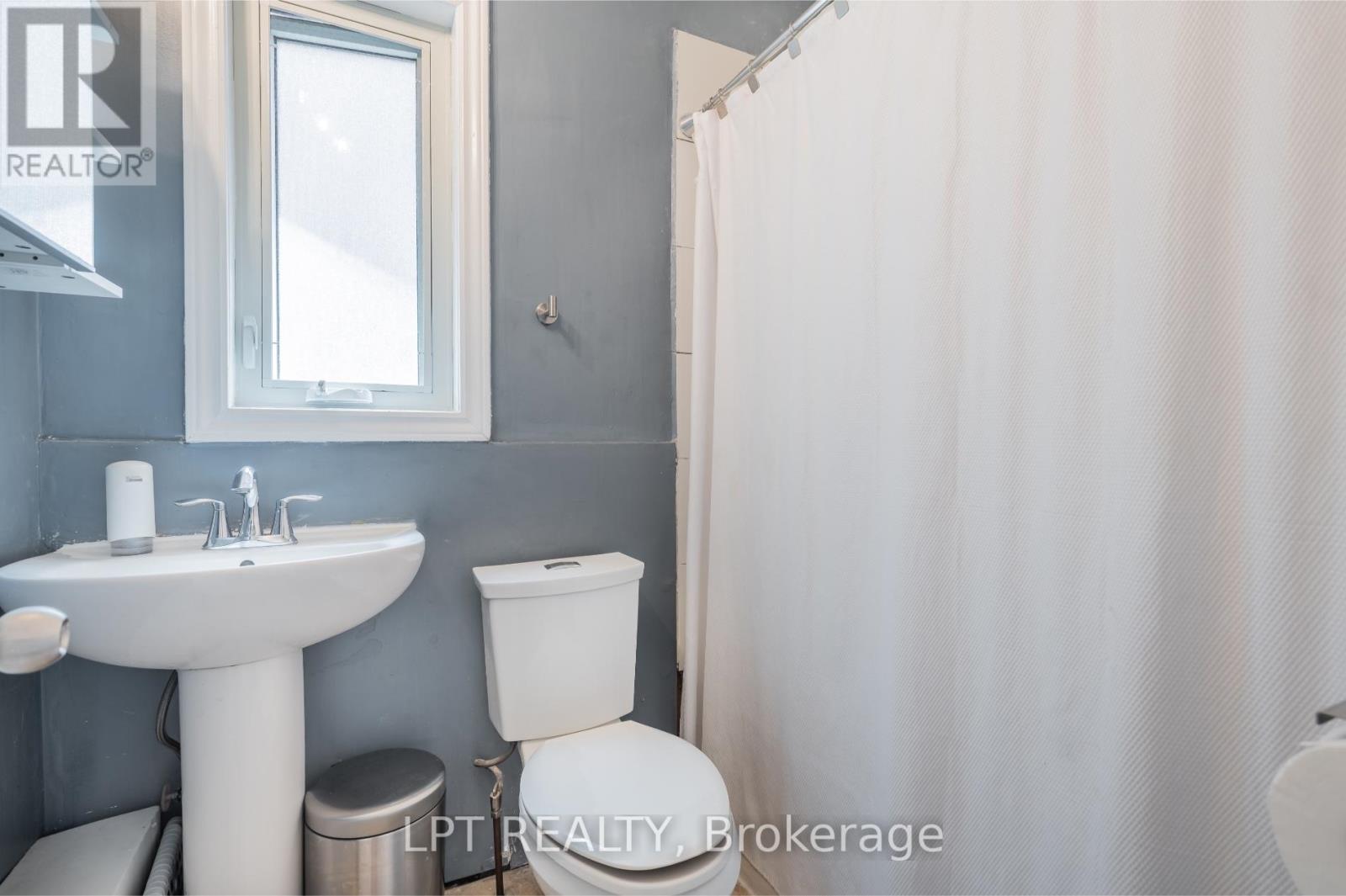 541 Vaughan Road Property Photo 14