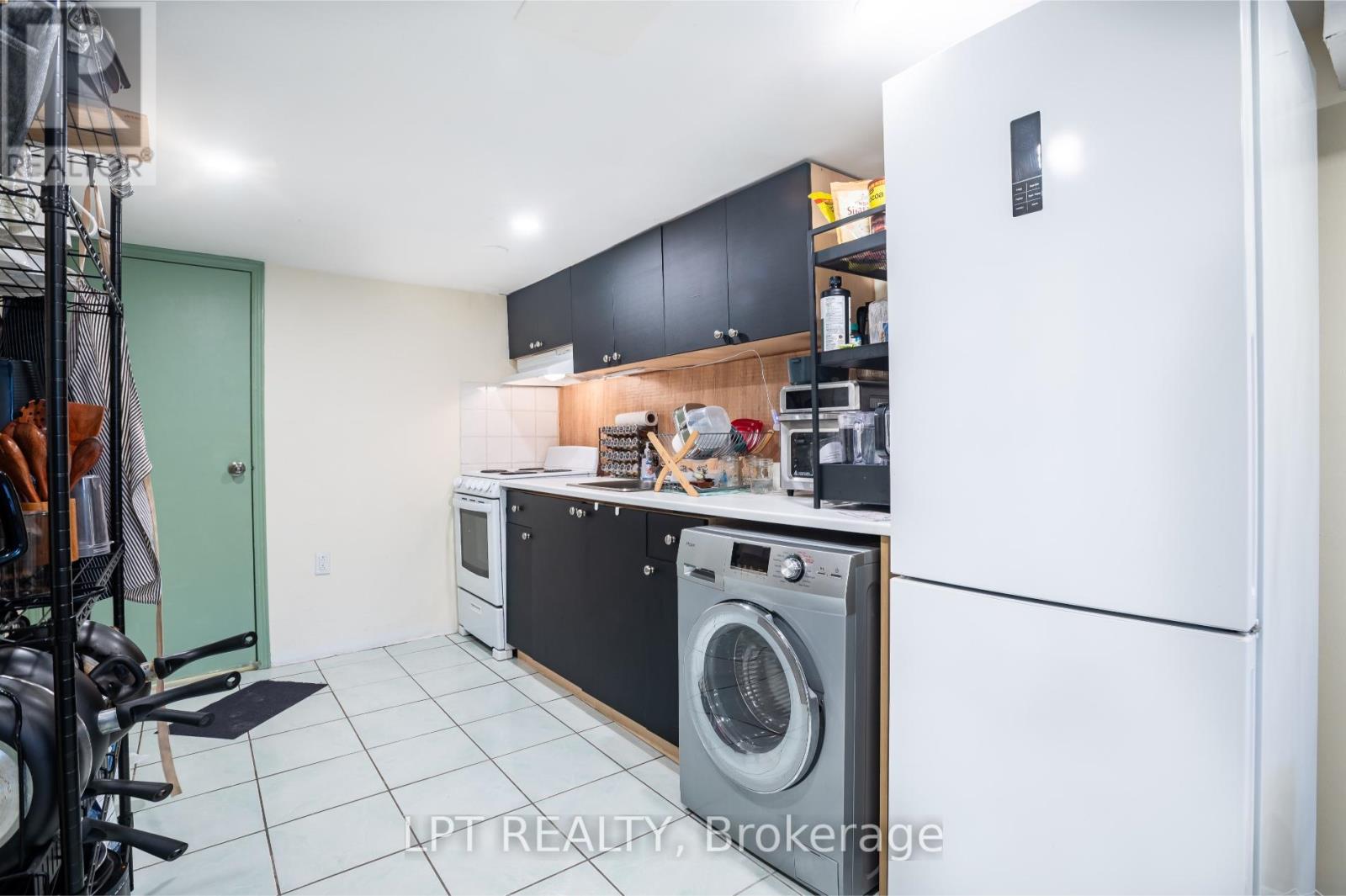 541 Vaughan Road Property Photo 17