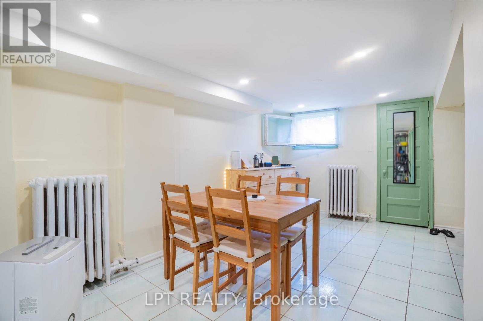 541 Vaughan Road Property Photo 19
