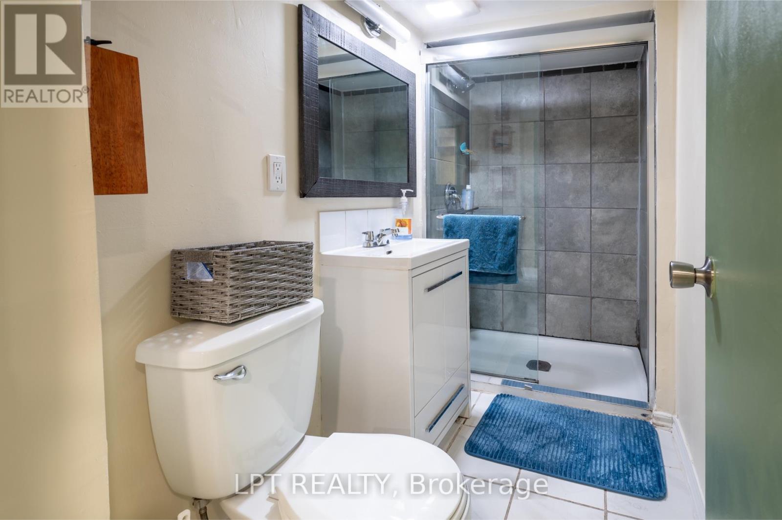 541 Vaughan Road Property Photo 23