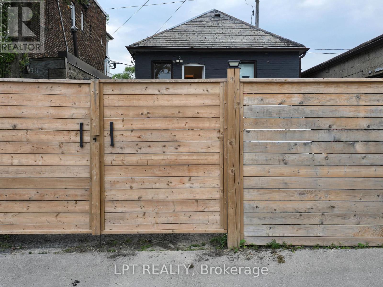 541 Vaughan Road Property Photo 27