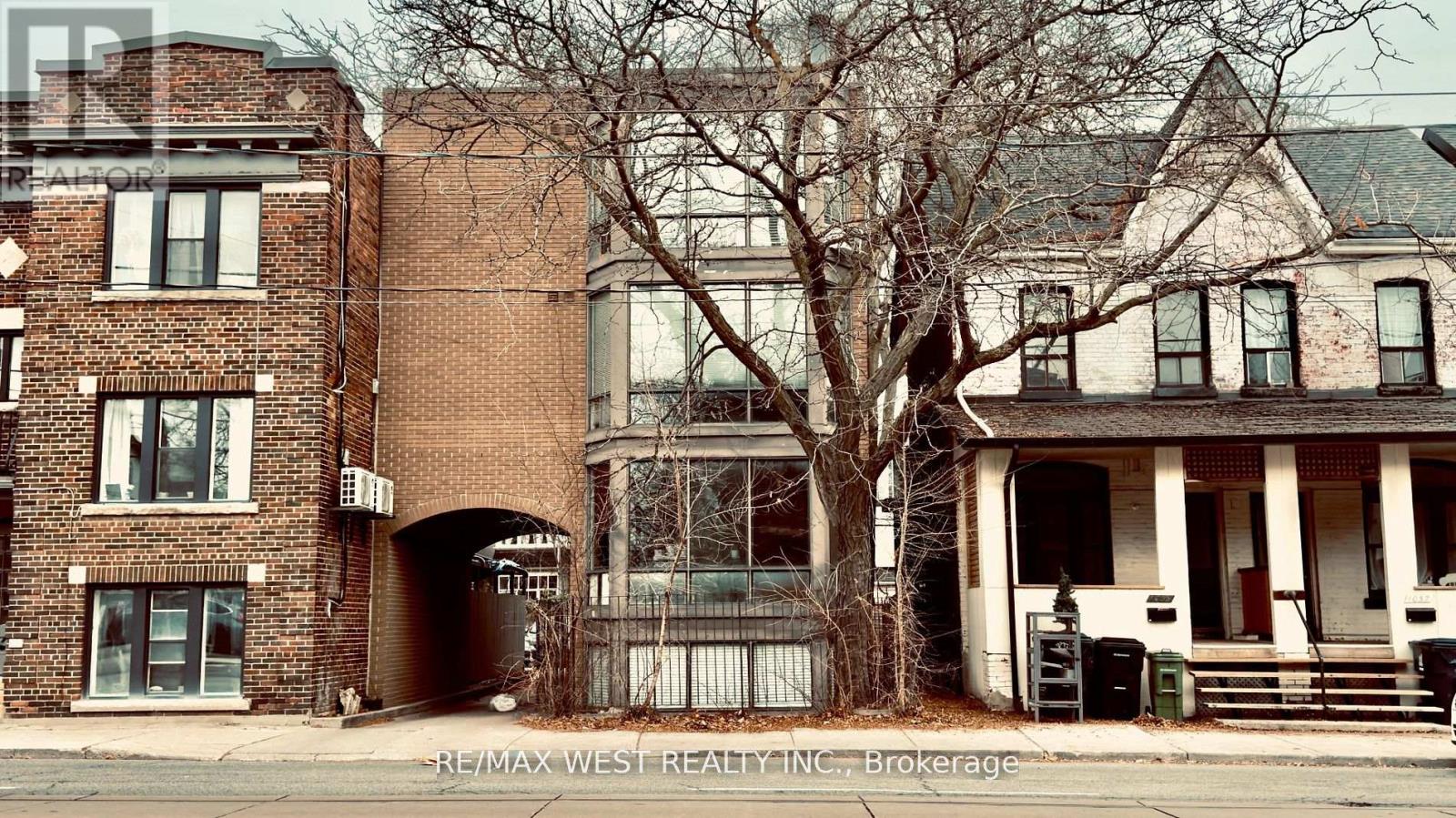 1061 Bathurst Street Property Photo 1