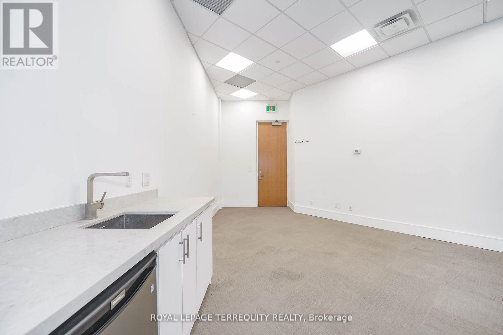312 - 4789 Yonge Street Property Photo 27