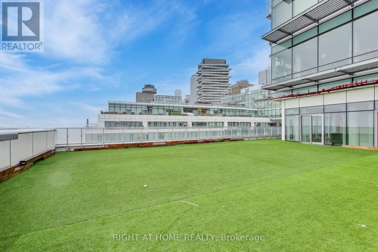 1126 - 39 QUEENS QUAY E Property Photo 1