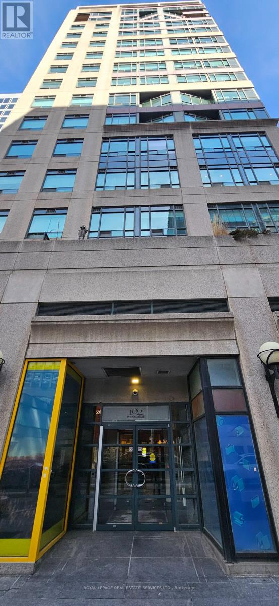 306 - 102 Bloor Street W Property Photo 2