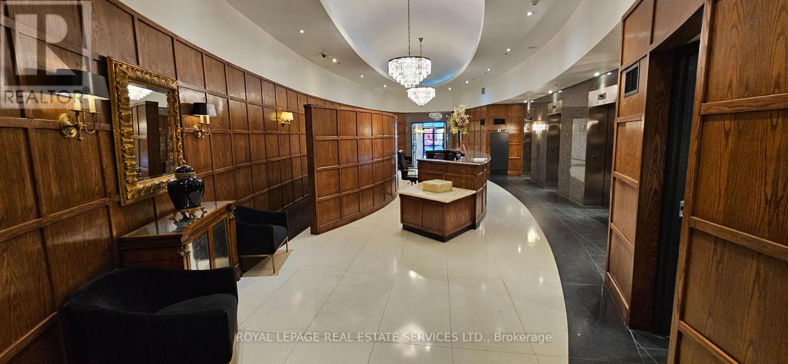 306 - 102 Bloor Street W Property Photo 6