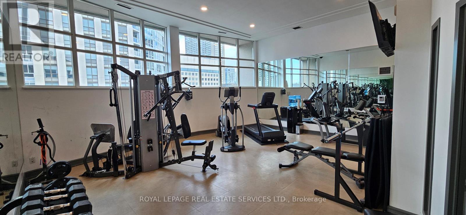 306 - 102 Bloor Street W Property Photo 15