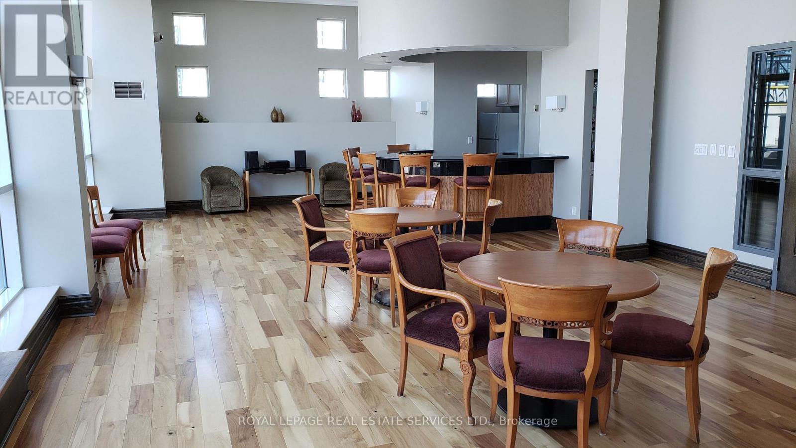 306 - 102 Bloor Street W Property Photo 23