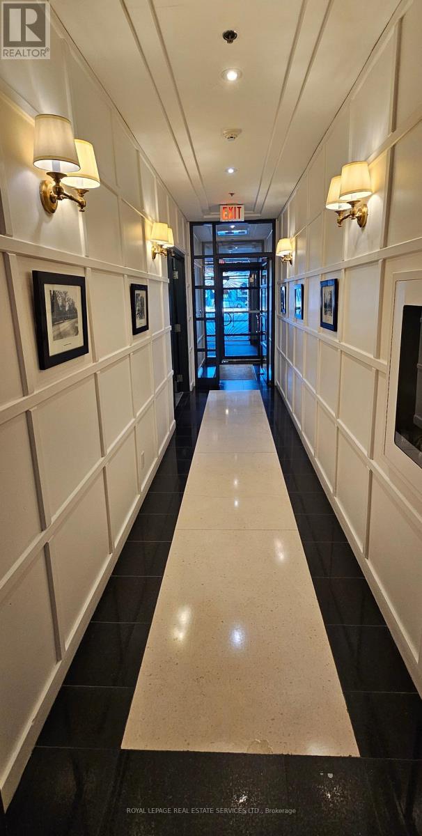 306 - 102 Bloor Street W Property Photo 24