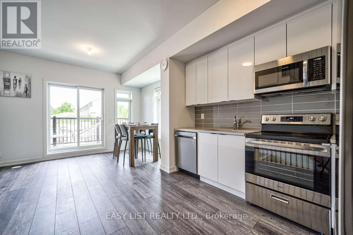 27 SPRUCE PINES CRESCENT