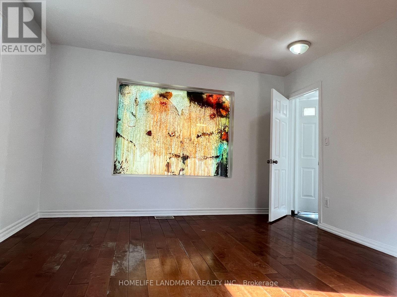 149 Finch Avenue W Property Photo 8