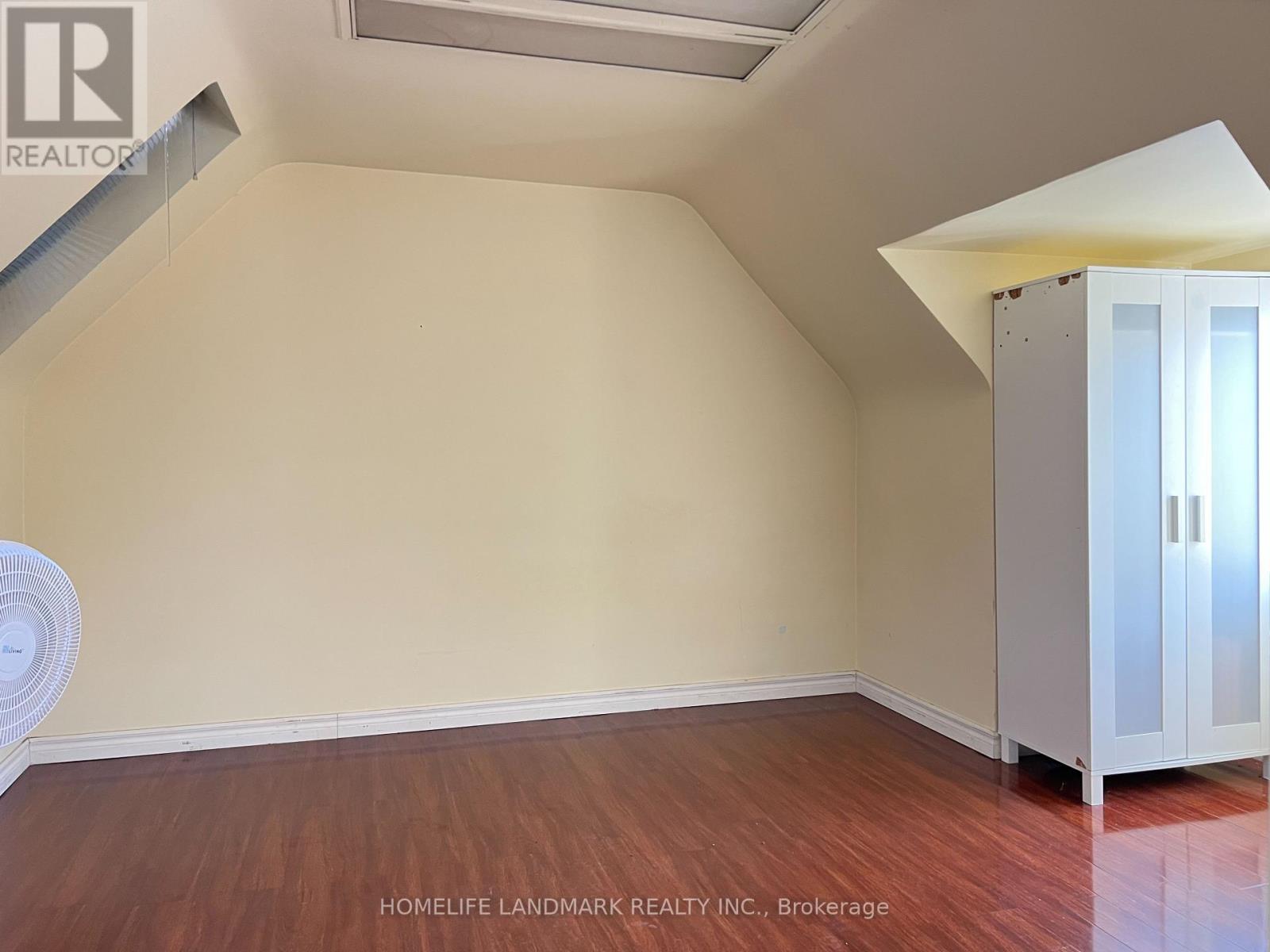 149 Finch Avenue W Property Photo 10