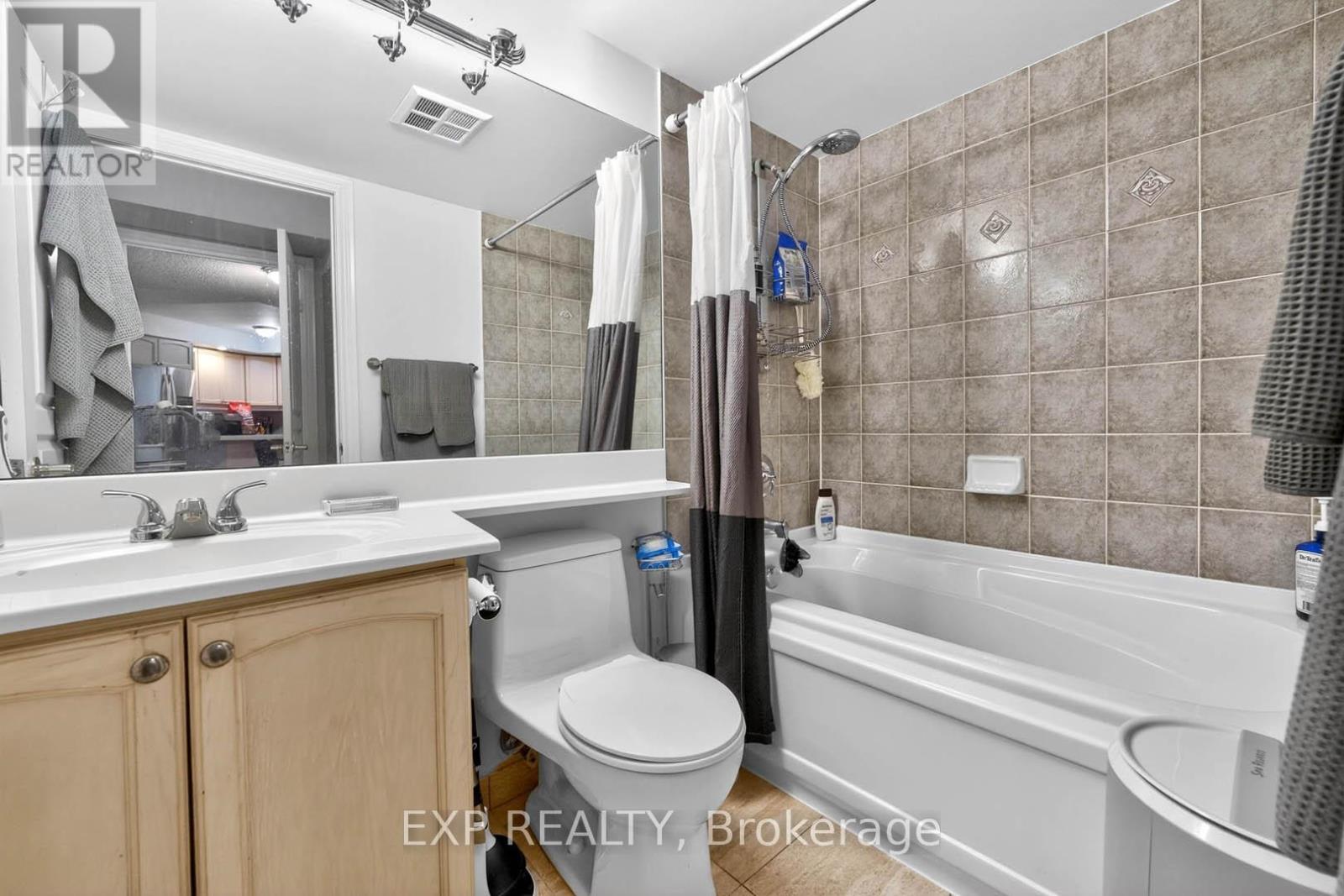 1109 - 5 Northtown Way Property Photo 25