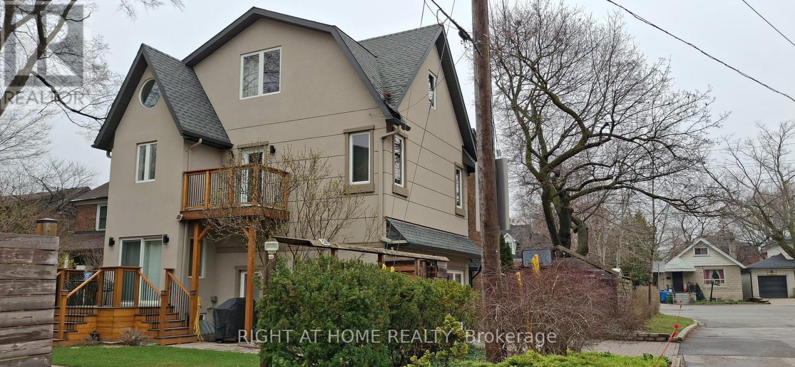 107 Otter Crescent Property Photo 2