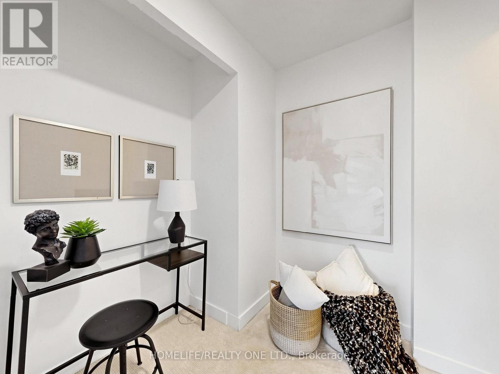 913 - 77 Lombard Street Property Photo 32