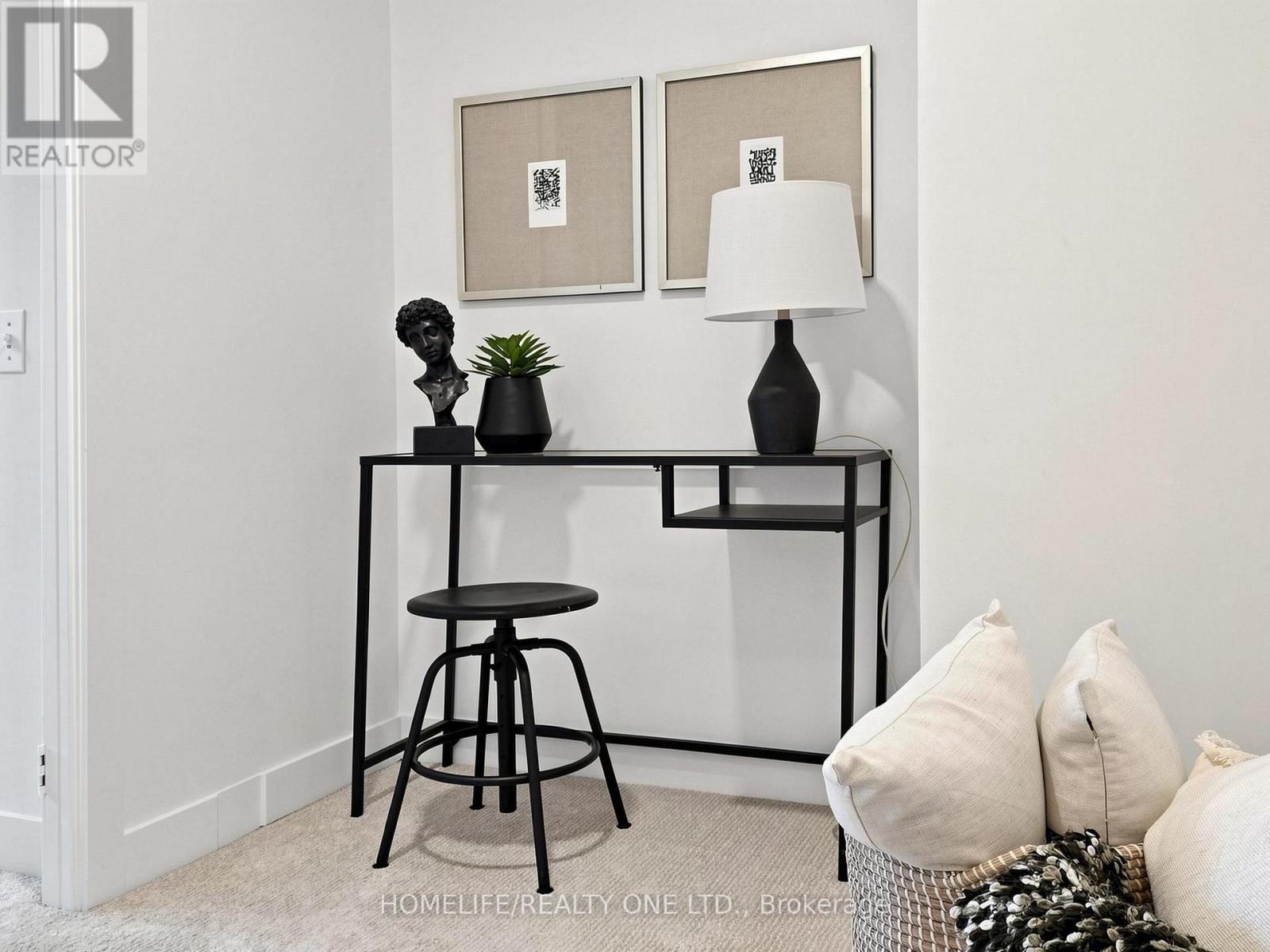 913 - 77 Lombard Street Property Photo 34