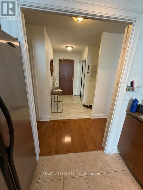 506 - 18 Kenaston Gardens Ne Property Photo 7