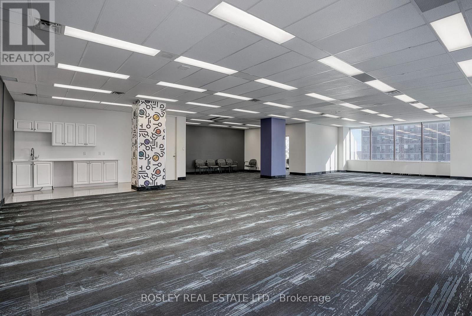 601 - 920 Yonge Street Property Photo 4