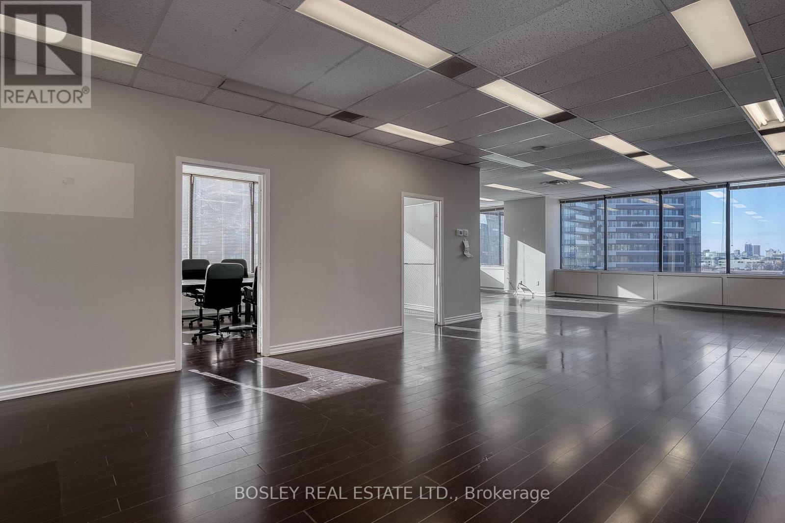 800 - 920 Yonge Street Property Photo 9