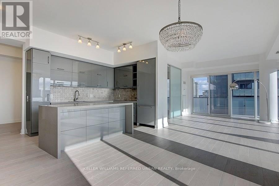 4401 - 65 St Mary Street Property Photo 10
