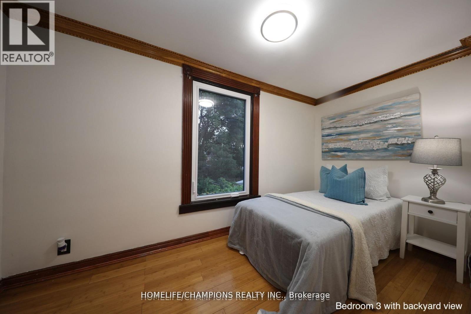 291 St Clair Avenue E Property Photo 21