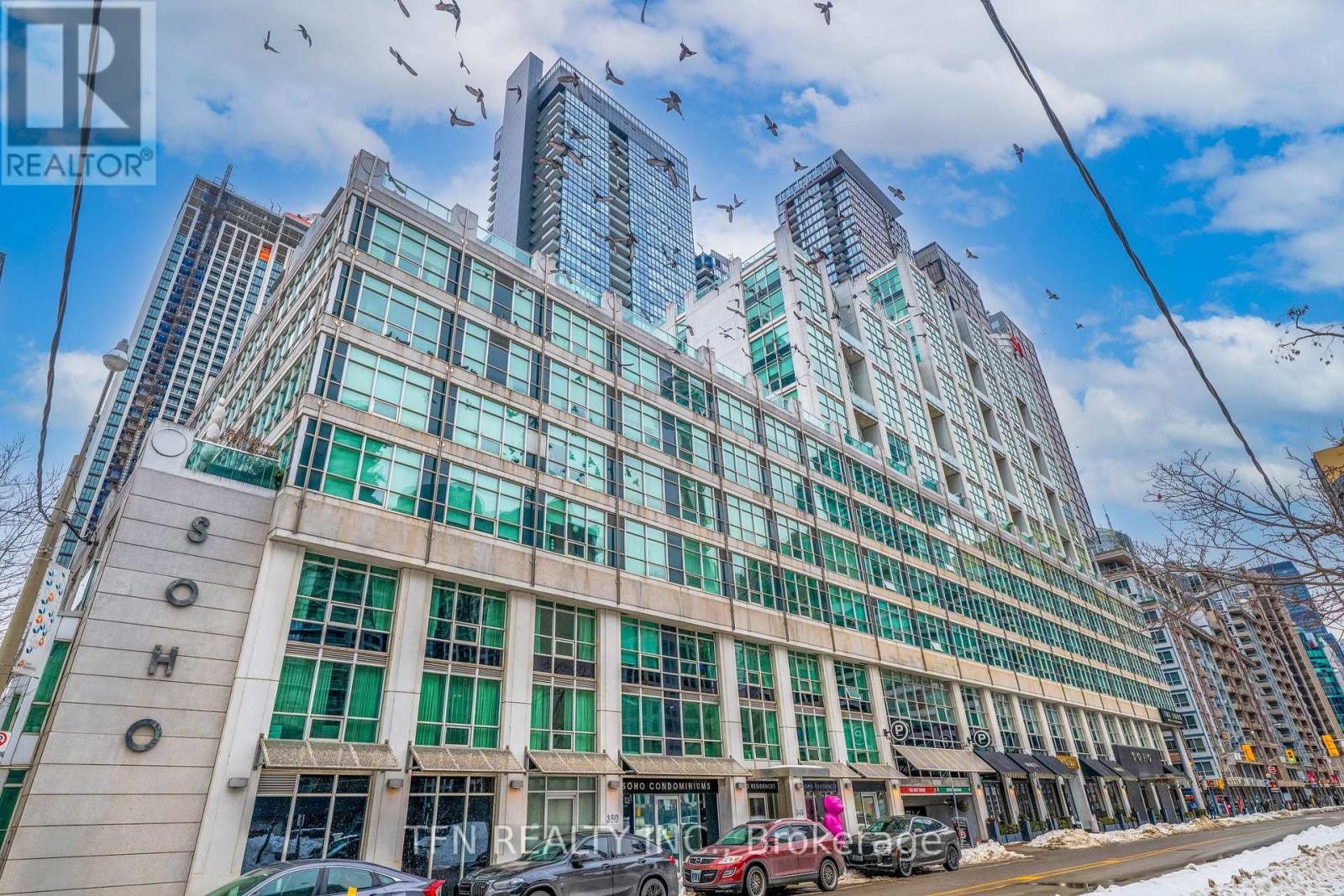 M22 - 350 WELLINGTON STREET W Property Photo 1