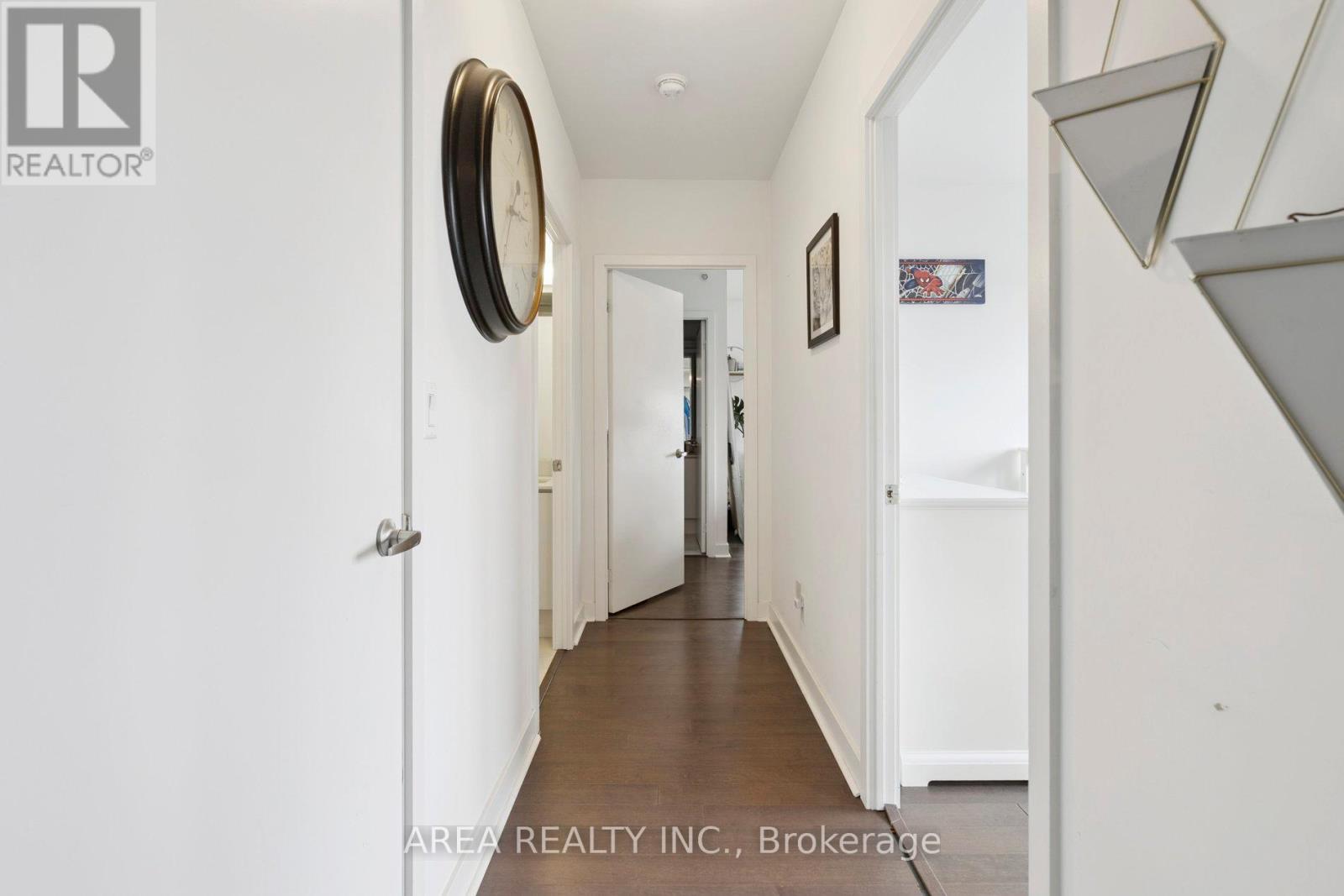 1910 - 58 Orchard View Boulevard Property Photo 16