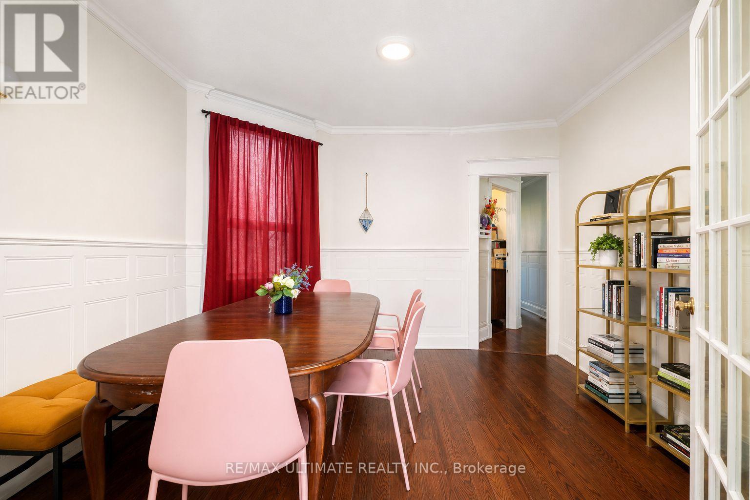 832 St Clair Avenue W Property Photo 9