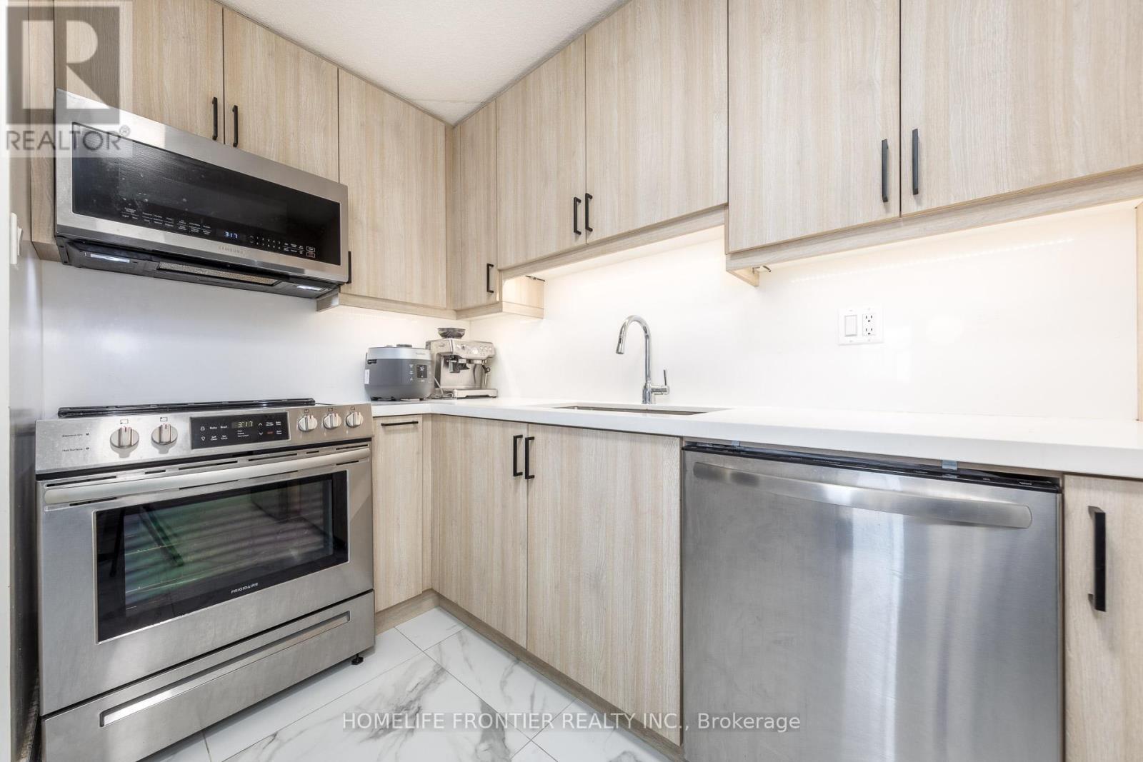 608 - 10 Tangreen Court Property Photo 6