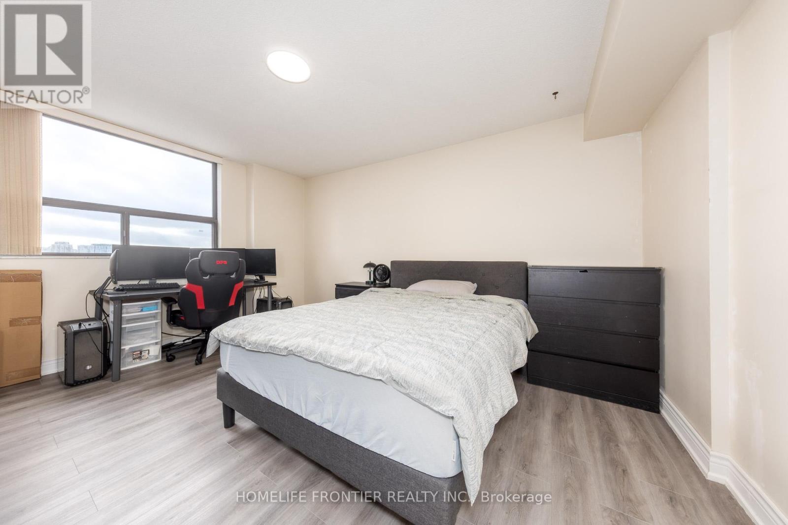 608 - 10 Tangreen Court Property Photo 11