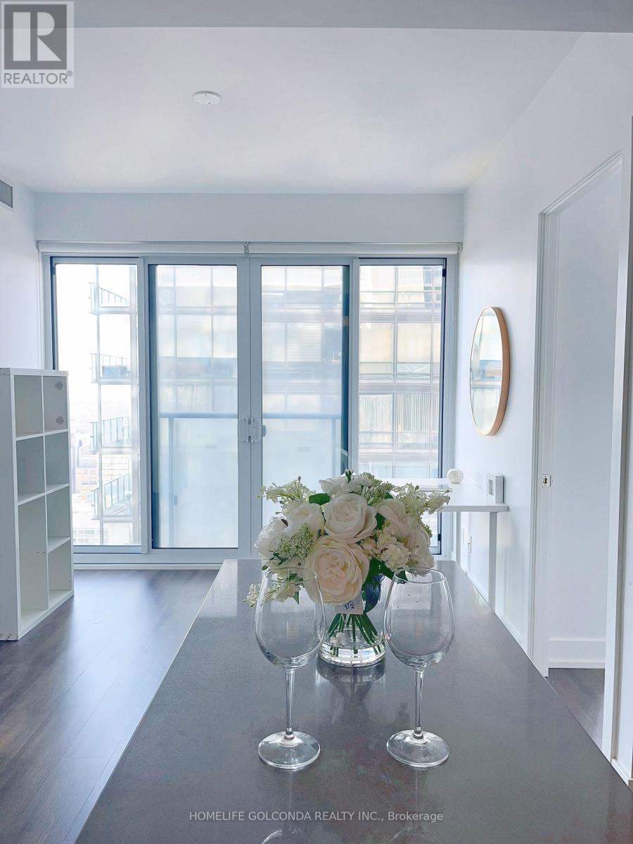 5001 - 7 Grenville Street Property Photo 3