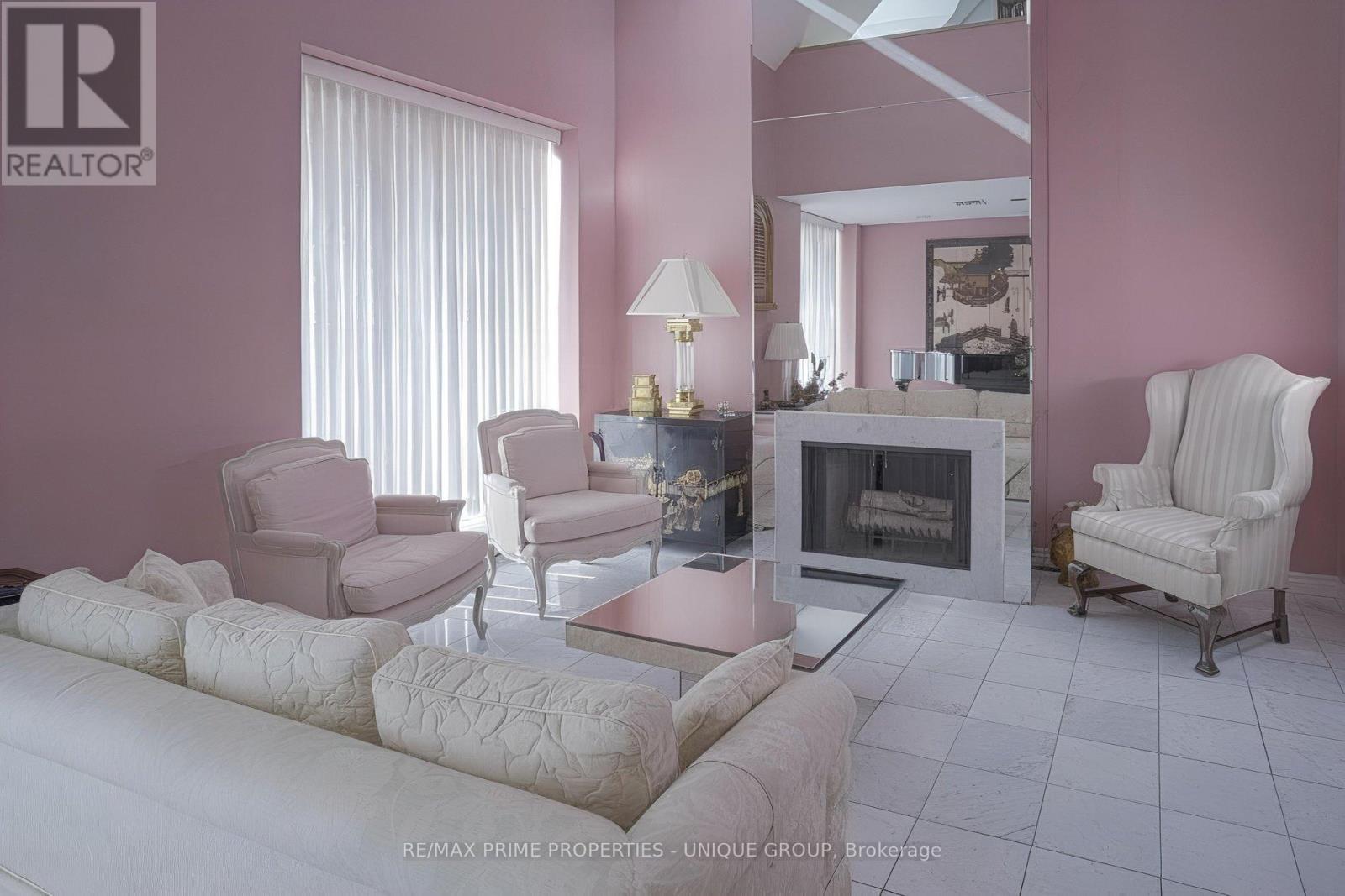 112 Scollard Street Property Photo 11