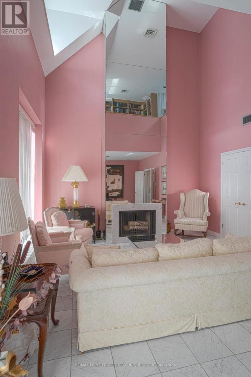 112 Scollard Street Property Photo 13
