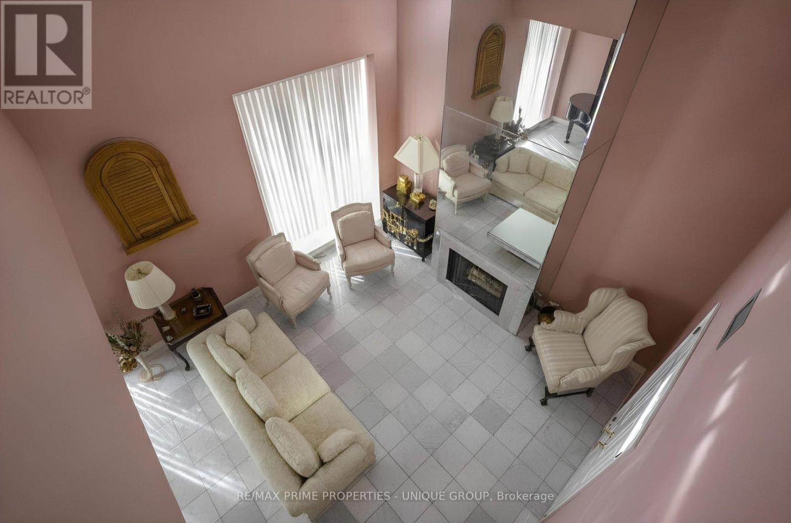 112 Scollard Street Property Photo 15