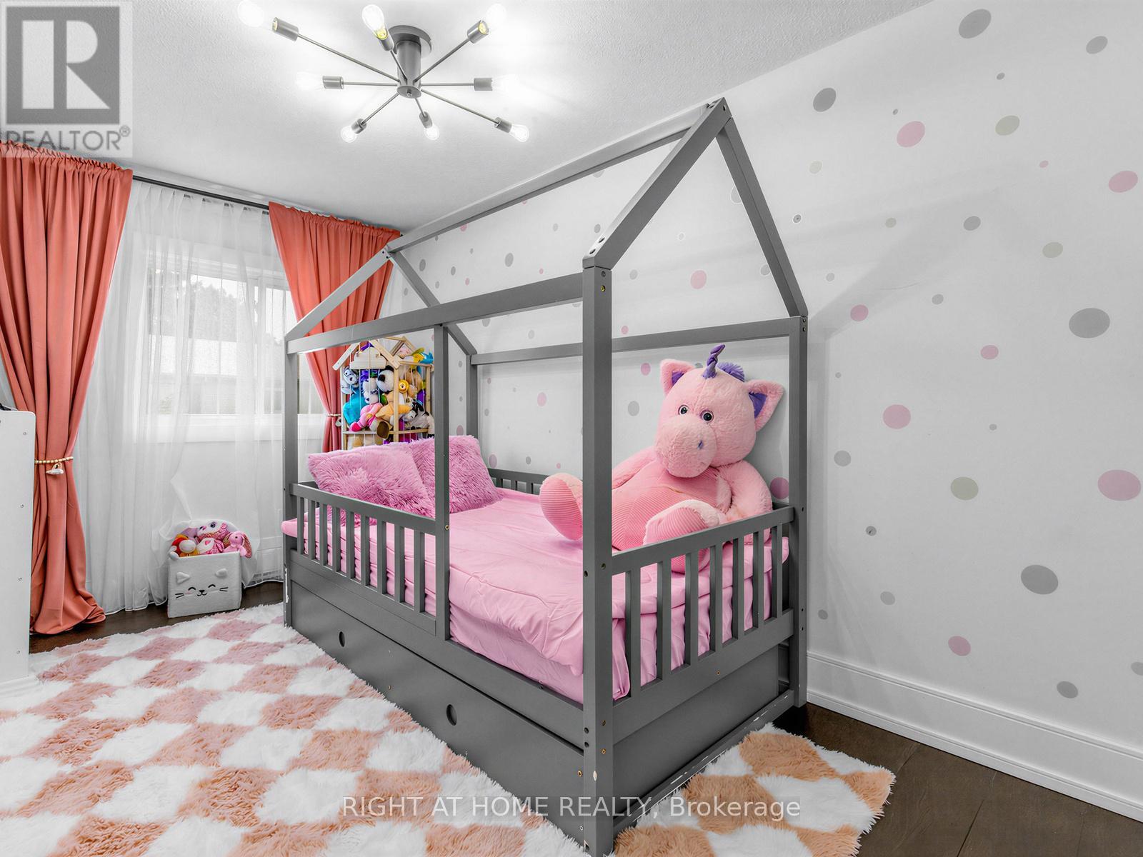 100 Jenny Wrenway Property Photo 19