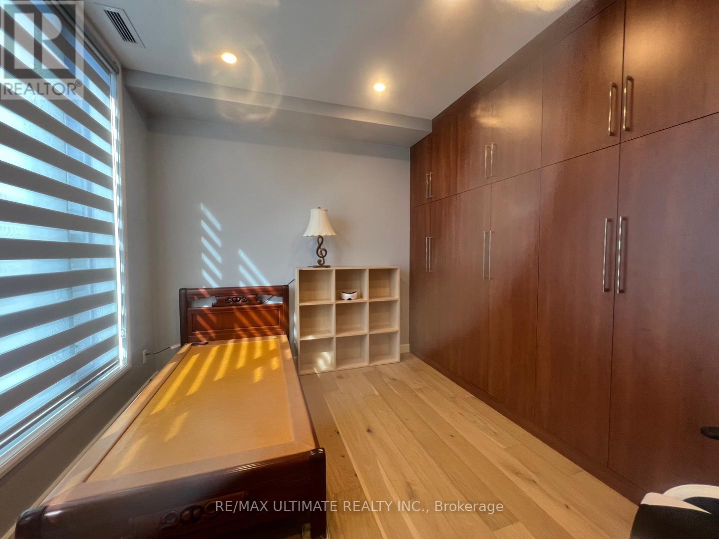 172 Harbord Street Property Photo 6