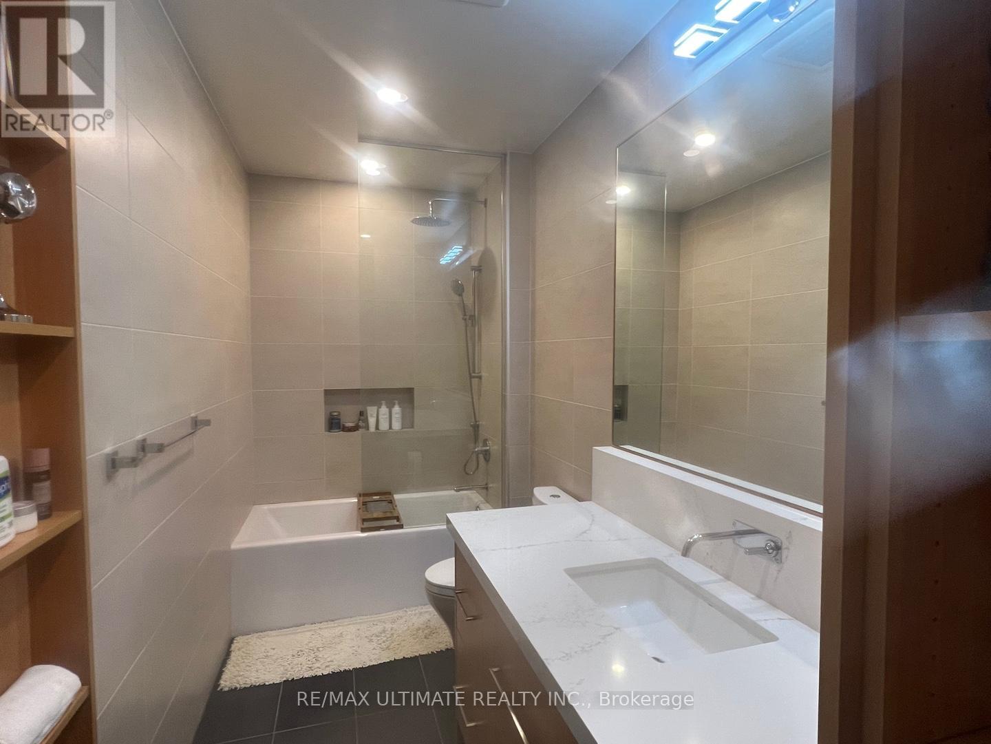 172 Harbord Street Property Photo 10