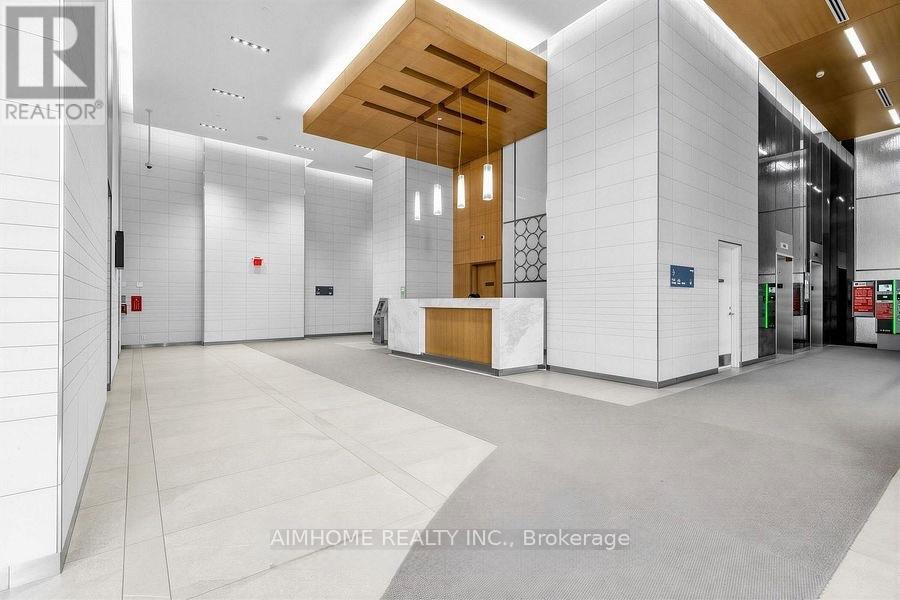 705/704 - 4789 Yonge Street Property Photo 4