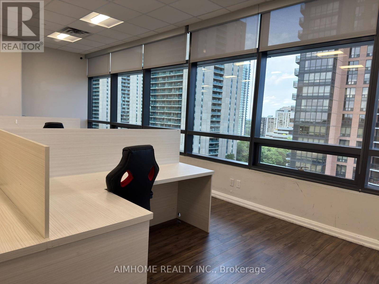 705/704 - 4789 Yonge Street Property Photo 13