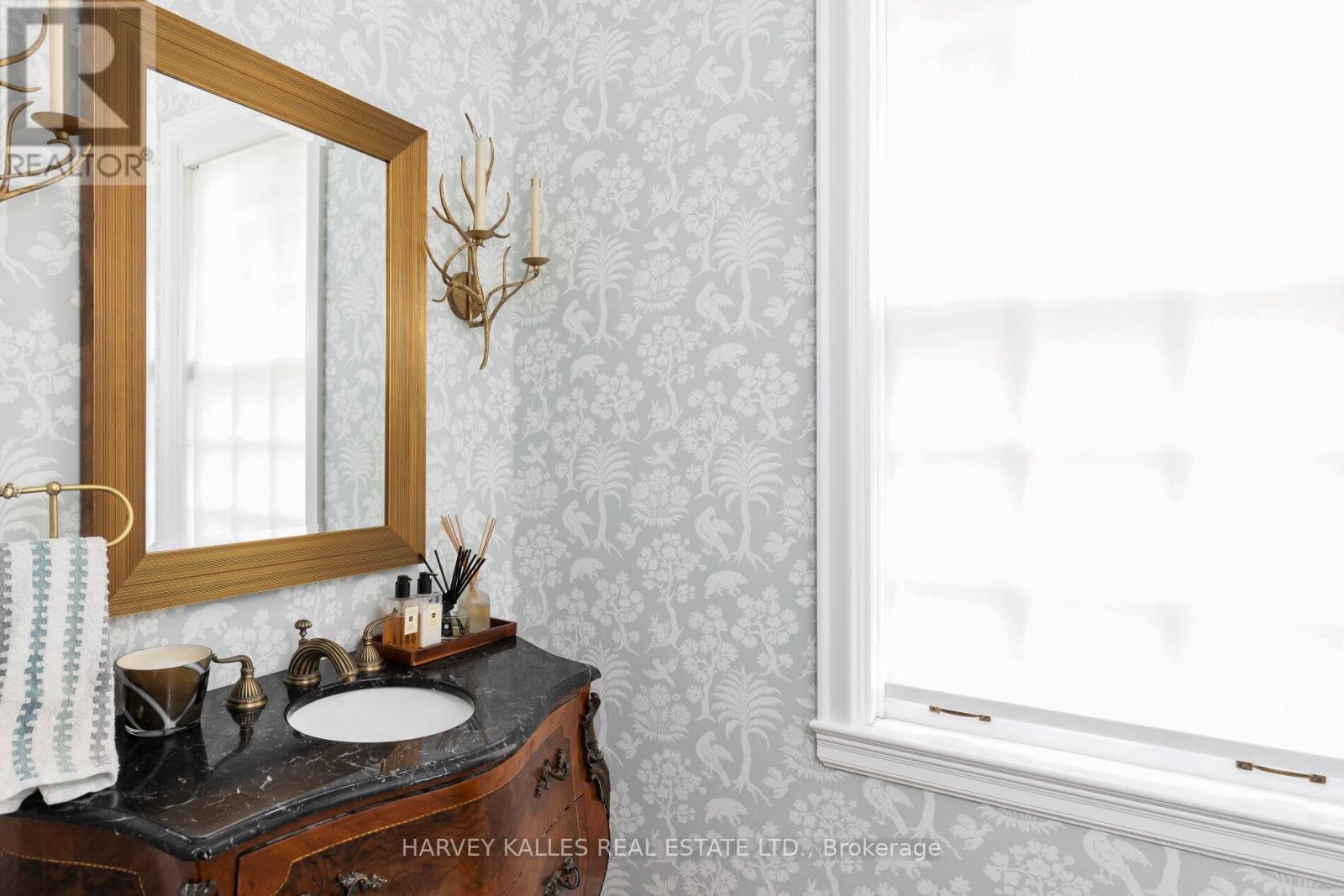 470 Russell Hill Road Property Photo 24