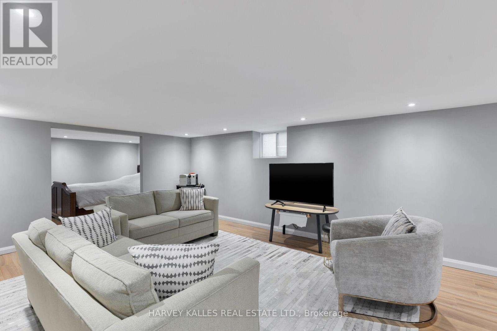 470 Russell Hill Road Property Photo 47