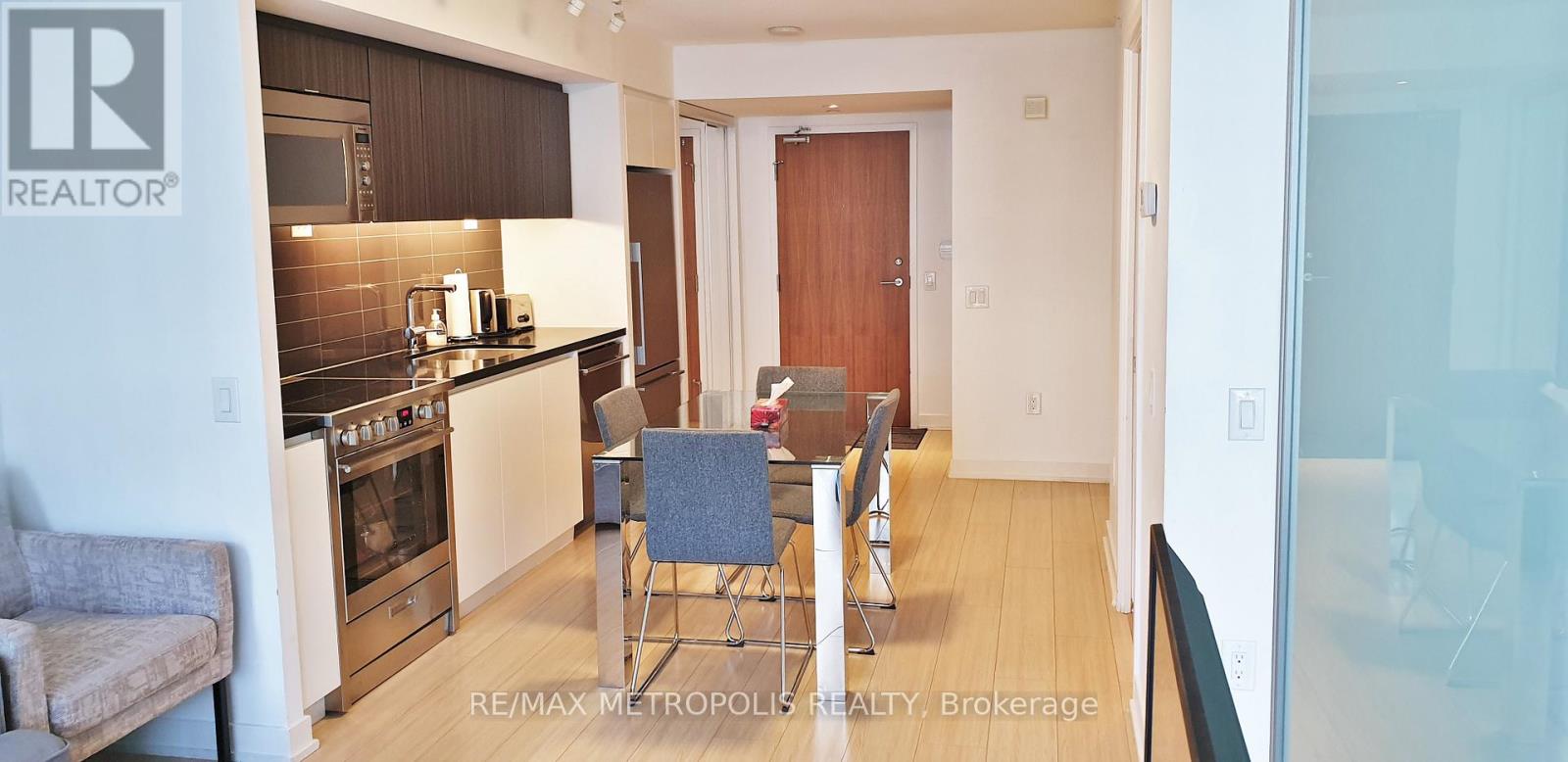 516 - 85 Queens Wharf Road Property Photo 3