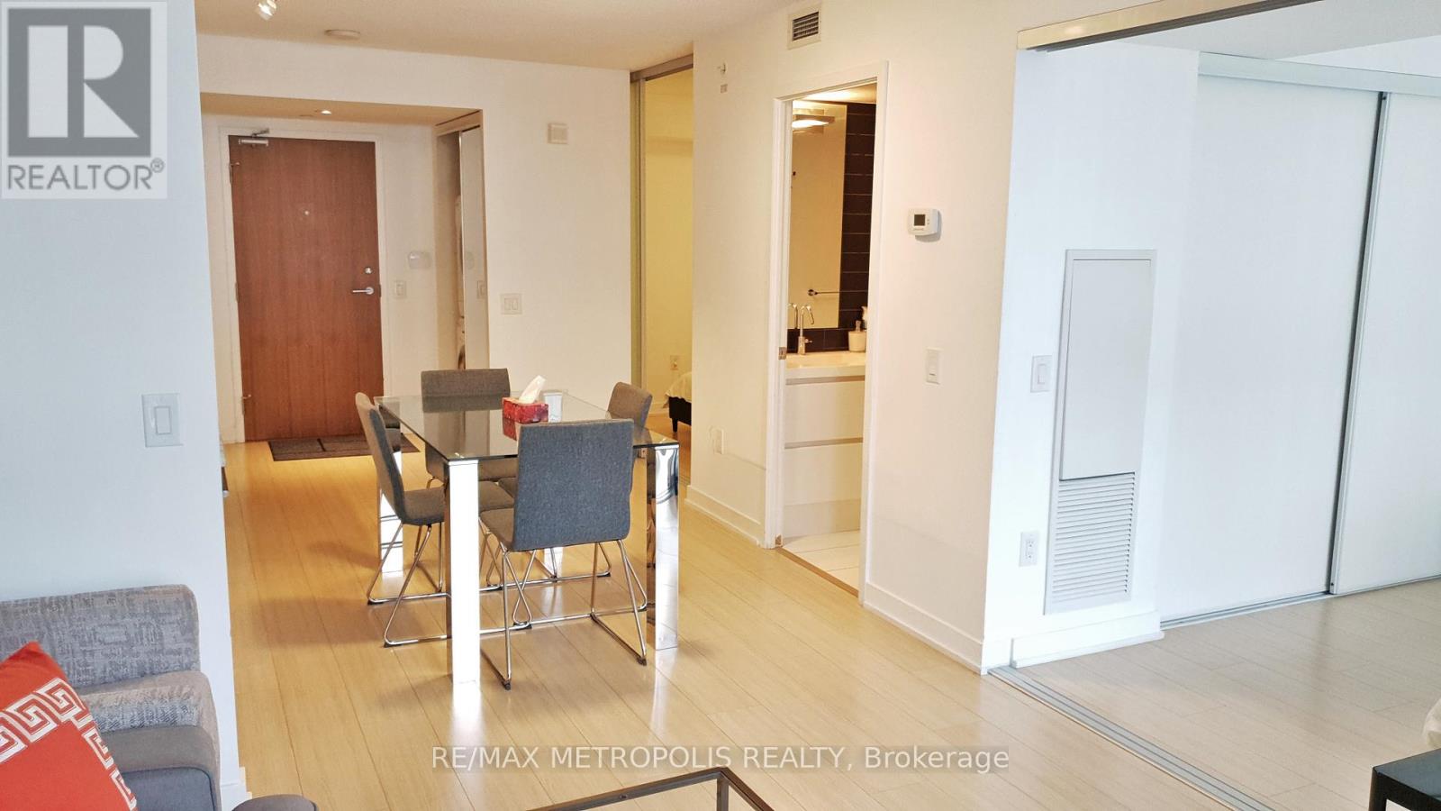 516 - 85 Queens Wharf Road Property Photo 5
