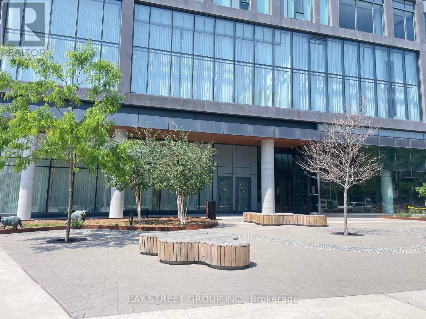 1215 - 50 POWER STREET