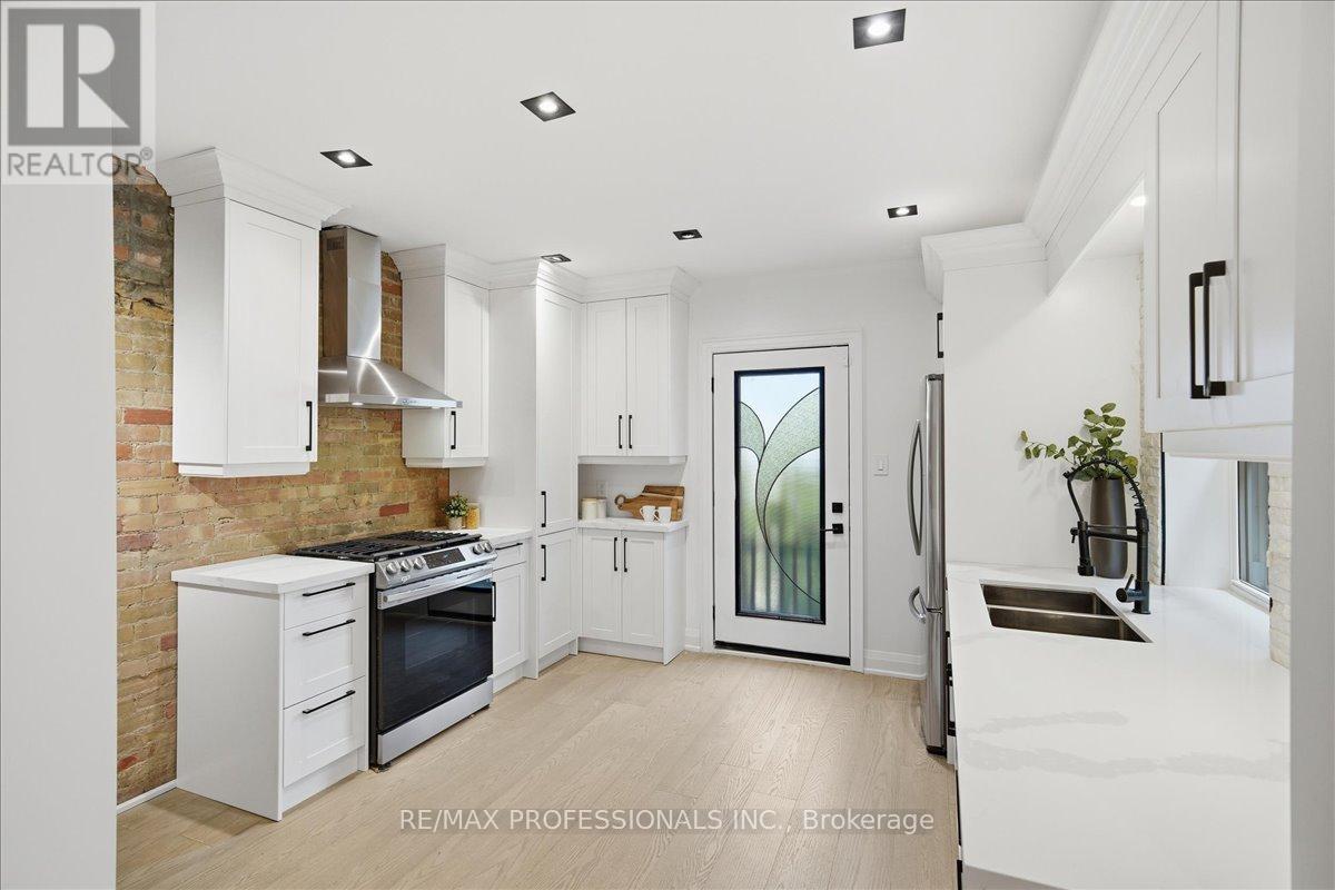 777 Dufferin Street Property Photo 10