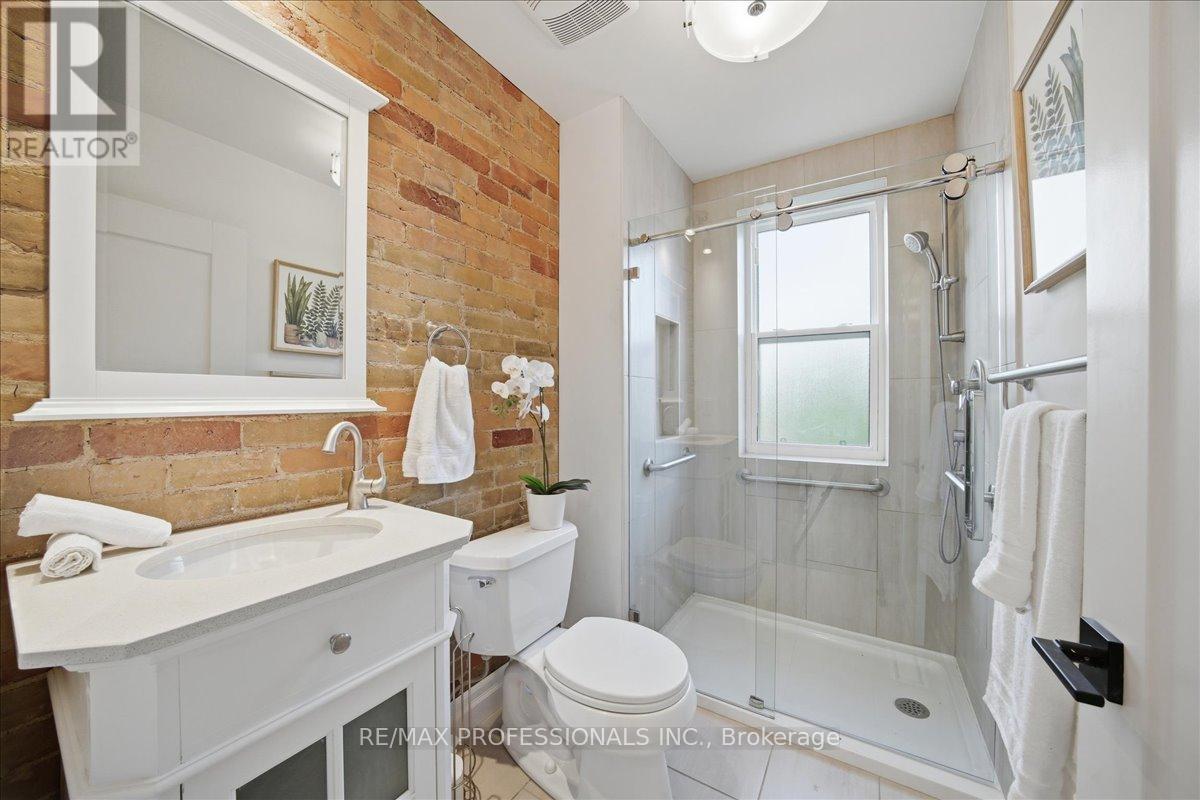 777 Dufferin Street Property Photo 16