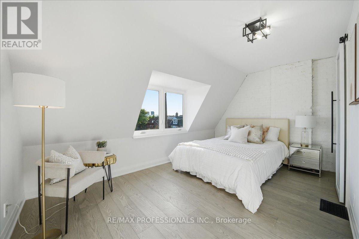 777 Dufferin Street Property Photo 26