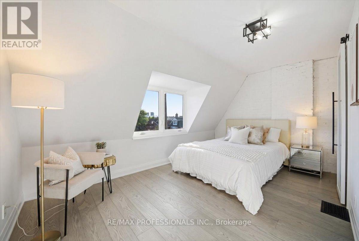 777 Dufferin Street Property Photo 27