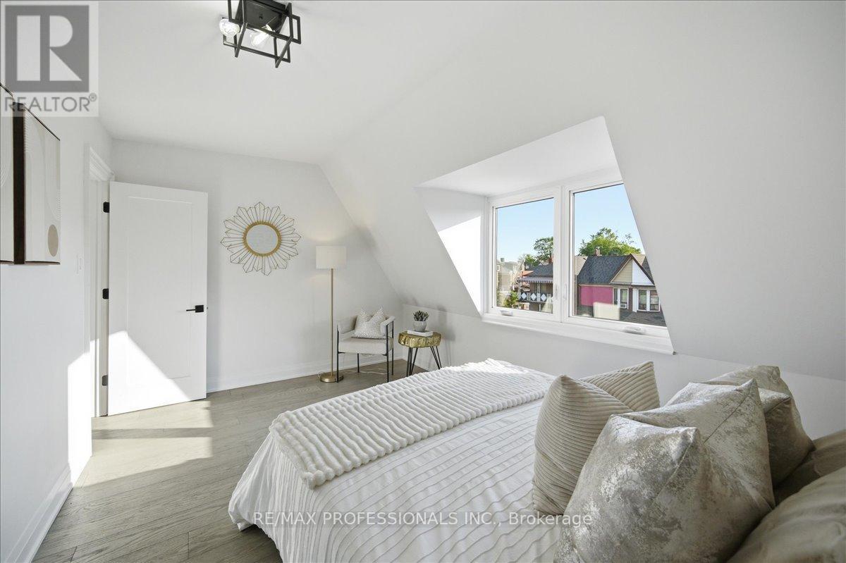 777 Dufferin Street Property Photo 28