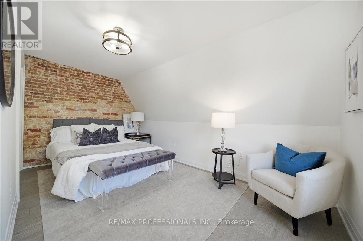 777 Dufferin Street Property Photo 31